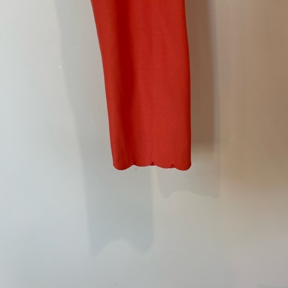 NWOT Mondetta Scalloped Coral Leggings - Picture 3 of 9